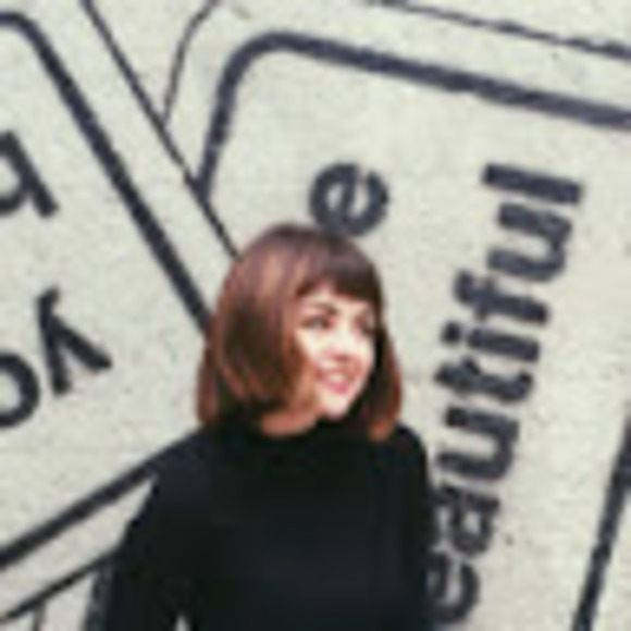 Meet your Posher, Sara - Picture 1 of 1